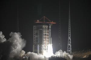 CHINA-SHANXI-TAIYUAN-GRUPO DE SATELITES-LANZAMIENTO