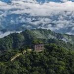 CHINA-HEBEI-GRAN MURALLA-NUBES