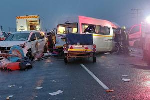 SUDAFRICA-CABO OCCIDENTAL-ACCIDENTE DE TRANSITO