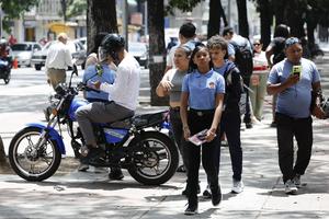 VENEZUELA-CARACAS-CICLO ESCOLAR