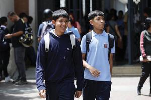 VENEZUELA-CARACAS-CICLO ESCOLAR