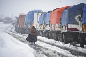 BOLIVIA-LA PAZ-OLA DE FRIO-NEVADA