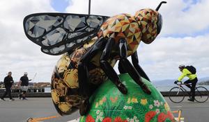 NUEVA ZELANDA-WELLINGTON-ABEJA EN LA CIUDAD-PROGRAMA DE ARTE