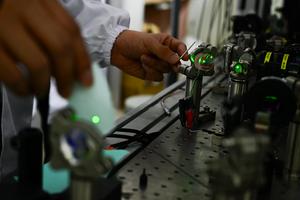CHINA-CIENTIFICOS-PROTOTIPO DE COMPUTACION CUANTICA-JIUZHANG 4.0