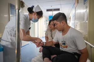 CHINA-HUBEI-HUANGGANG-TORNADO-RESCATE