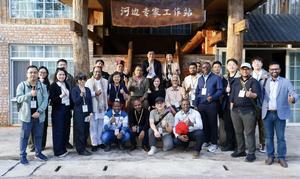 CHINA-YUNNAN-XISHUANGBANNA-SUR GLOBAL-JOVENES-VISITA