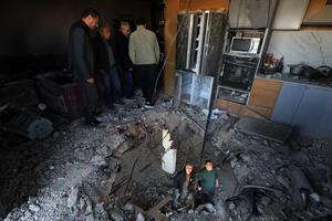 MEDIO ORIENTE-CISJORDANIA-SALFIT-RESTOS DE COHETE-DAÑOS