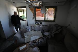 MEDIO ORIENTE-CISJORDANIA-SALFIT-RESTOS DE COHETE-DAÑOS