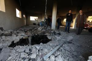 MEDIO ORIENTE-CISJORDANIA-SALFIT-RESTOS DE COHETE-DAÑOS