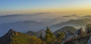 CHINA-HEBEI-CHENGDE-MONTAÑA WULING-PAISAJE OTOÑAL