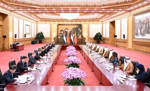 CHINA-BEIJING-LI QIANG-EAU-PRINCIPE HEREDERO DE ABU DHABI-CONVERSACIONES