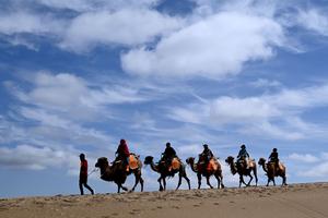 CHINA-GANSU-DUNHUANG-PAISAJE-TURISMO