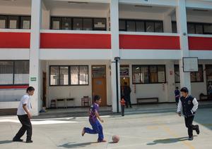 PERU-LIMA-CHINA-ESCUELA