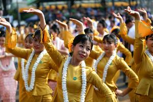 MYANMAR-YANGON-FESTIVAL DEL AGUA DE THINGYAN-CELEBRACIONES
