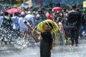 MYANMAR-YANGON-FESTIVAL DEL AGUA DE THINGYAN-CELEBRACIONES