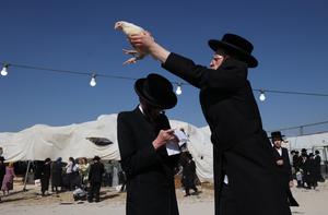 MEDIO ORIENTE-BEIT SHEMESH-YOM KIPUR-CEREMONIA DE KAPAROT