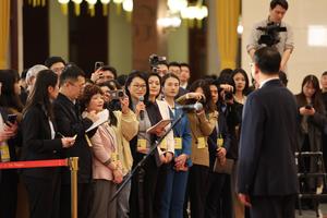 (DOS SESIONES) CHINA-BEIJING-APN-MINISTROS-ENTREVISTA