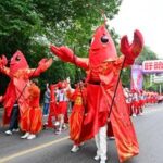 CHINA-JIANGSU-XUYI-CANGREJO DE RIO-DESFILE TEMATICO