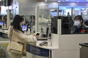 CHINA-SHANGHAI-AÑO NUEVO CHINO-TURISTAS EXTRANJEROS-LLEGADA