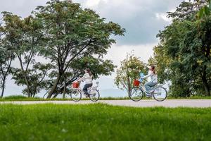 CHINA-YUNNAN-DALI-LAGO ERHAI-CORREDOR-CICLISMO-TURISMO