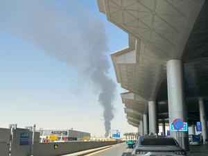 ARABIA SAUDITA-RIAD-AEROPUERTO REY KHALID-HUMO