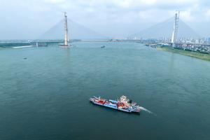 CHINA-HUBEI-ZHIJIANG-PUENTE SOBRE EL RIO YANGTSE-UNION DEL VANO PRINCIPAL