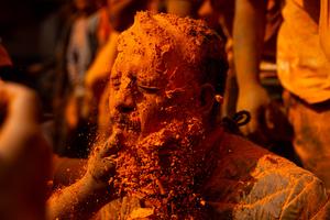 NEPAL-BHAKTAPUR-FESTIVAL SINDOOR JATRA-CELEBRACION