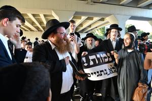 ISRAEL-BNEI BRAK-SERVICIO MILITAR OBLIGATORIO-PROTESTA