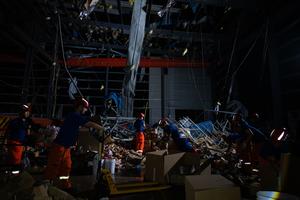 CHINA-HUBEI-HUANGGANG-TORNADO-SUMINISTROS-TRANSPORTE