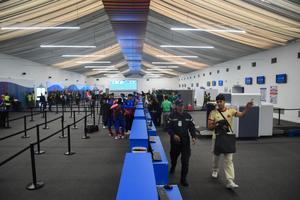 VENEZUELA-LA GUAIRA-AEROPUERTO-TERMINAL PROVISIONAL-OPERACIONES