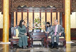 CHINA-BEIJING-WANG YI-UZBEKISTAN-DIRECTORA DE LA ADMINISTRACION PRESIDENCIAL-REUNION