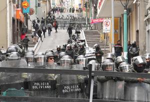 BOLIVIA-LA PAZ-BLOQUEOS-ENFRENTAMIENTOS