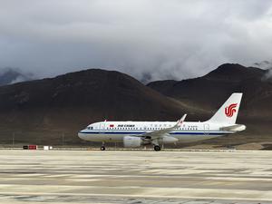 CHINA-XIZANG-AVALANCHA DE LODO-FUERZAS DE RESCATE
