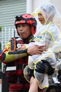 CHINA-GUANGXI-TIFON-INUNDACION-RESCATE