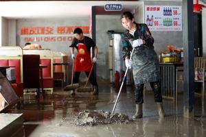 CHINA-GUIZHOU-DUYUN-INUNDACION-SOCORRO