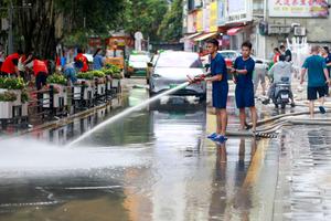 CHINA-GUIZHOU-DUYUN-INUNDACION-SOCORRO