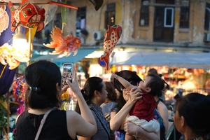 VIETNAM-HANOI-FESTIVAL DEL MEDIO OTOÑO-ATMOSFERA