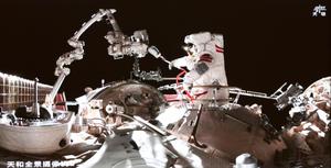 CHINA-TRIPULACION DEL SHENZHOU-23-ACTIVIDADES EXTRAVEHICULARES-FINALIZACION