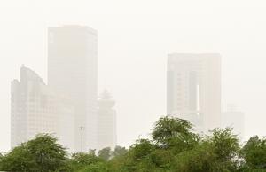 KUWAIT-CIUDAD DE KUWAIT-CLIMA POLVORIENTO