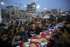 MEDIO ORIENTE-GAZA-JABALIA-PALESTINOS-IFTAR