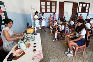 CUBA-HABANA-CHINA-ESTUDIANTES-PROYECTO