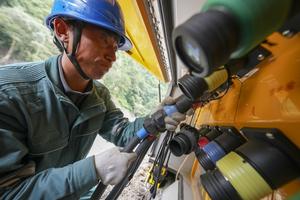 CHINA-XIZANG-GYIRONG-AVALANCHA DE LODO-SUMINISTRO ELECTRICO-REPARACION