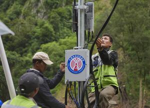 CHINA-XIZANG-GYIRONG-AVALANCHA DE LODO-RESTABLECIMIENTO DE LAS COMUNICACIONES