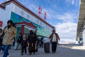 CHINA-XIZANG-ESTACION DE FERROCARRIL DE NAGQU-VIAJES DE PASAJEROS