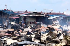 MALASIA-SABAH-POBLADO COSTERO-INCENDIO