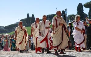 ITALIA-ROMA-FUNDACION-DESFILE