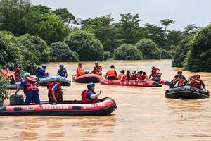 CHINA-GUANGXI-TIFON MAYSAK-RESCATE Y SOCORRO