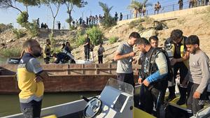 SIRIA-DEIR AL-ZOUR-RIO EUFRATES-VOLCADURA DE FERRY