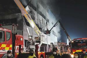 REPUBLICA DE COREA-DAEJEON-FABRICA DE AUTOPARTES-INCENDIO