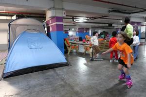 ISRAEL-RISHON LEZION-SUBTERRANEO-VIDA COTIDIANA